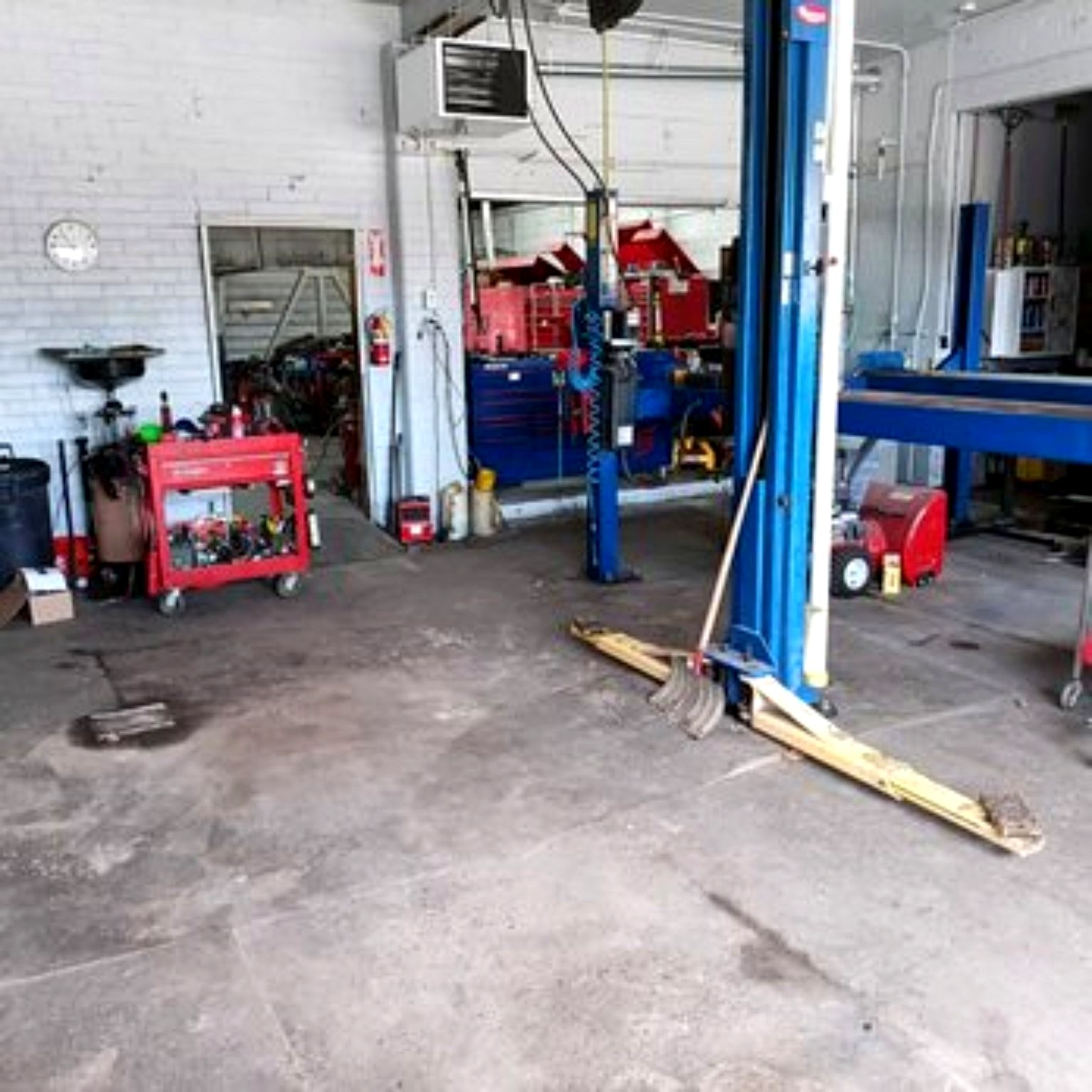 Automotive equipment bay